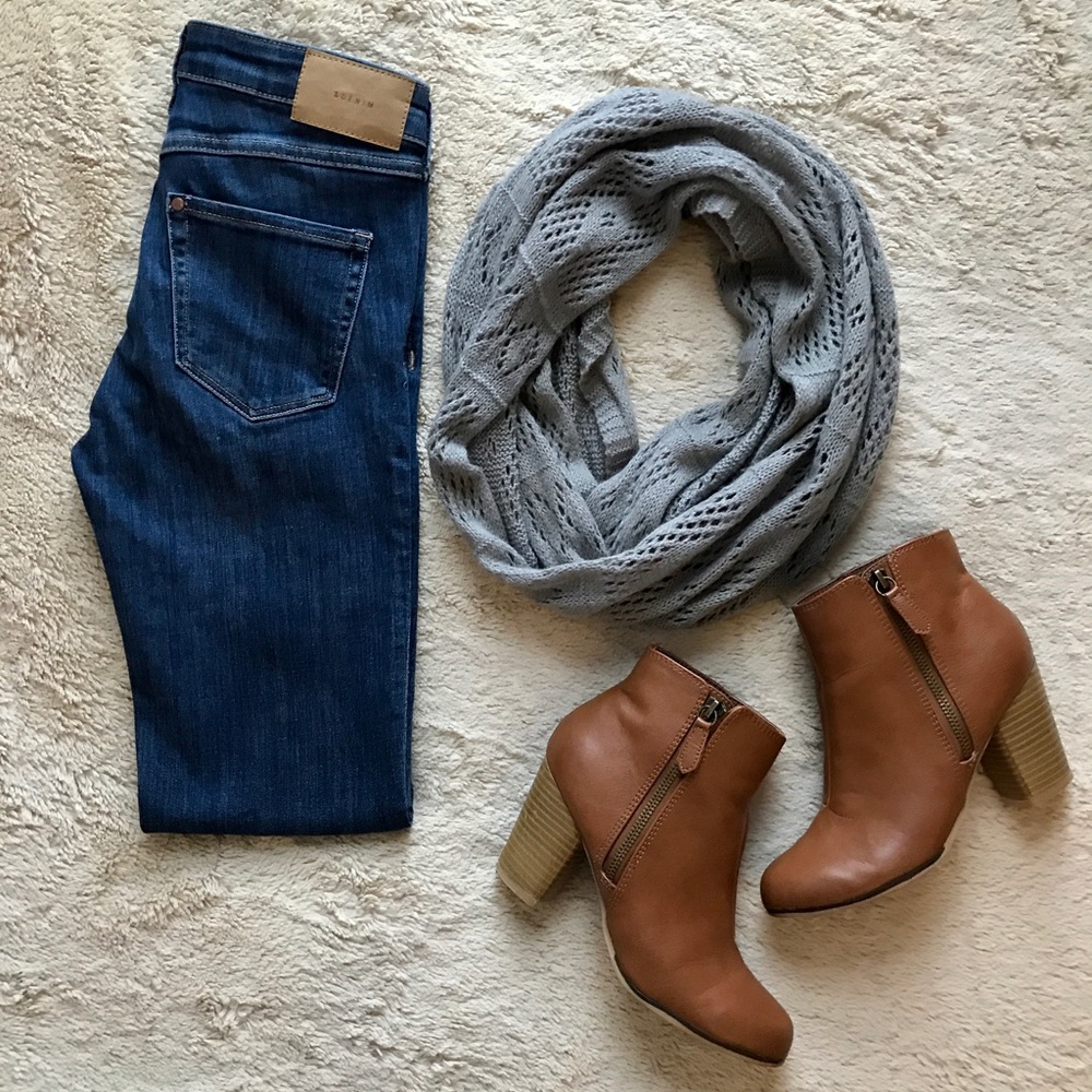 ❄️ Grey Knit Infinity Scarf ❗️
